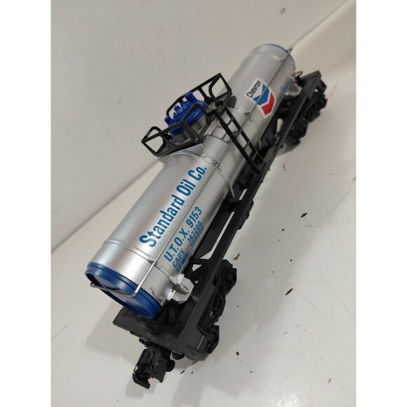 Lionel 6-9153 O Gauge Model Railroad Chevron Standard Oil Single Dome Tank Car
